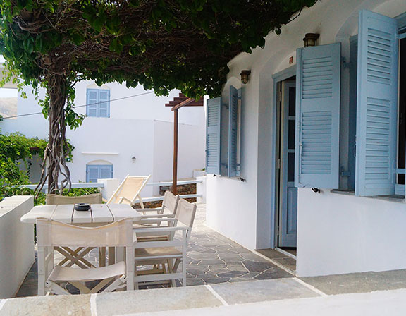 The balcony of the apartment at Sifnos hotel Petali