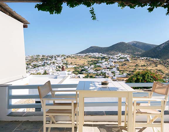 Grande terrasse avec vue sur la mer