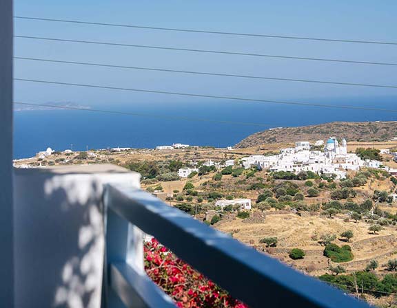 Vue sur la mer depuis le balcon